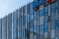 05-fatada-cascada-hi-tech