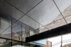 11-spatiu-bipolar-al-intrarii-oglindite